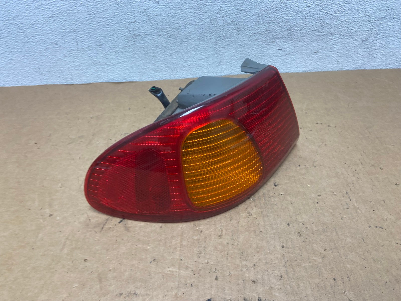 1998 1999 2000 Toyota Corolla Left Driver Lh Side Tail light AD4795 LK2