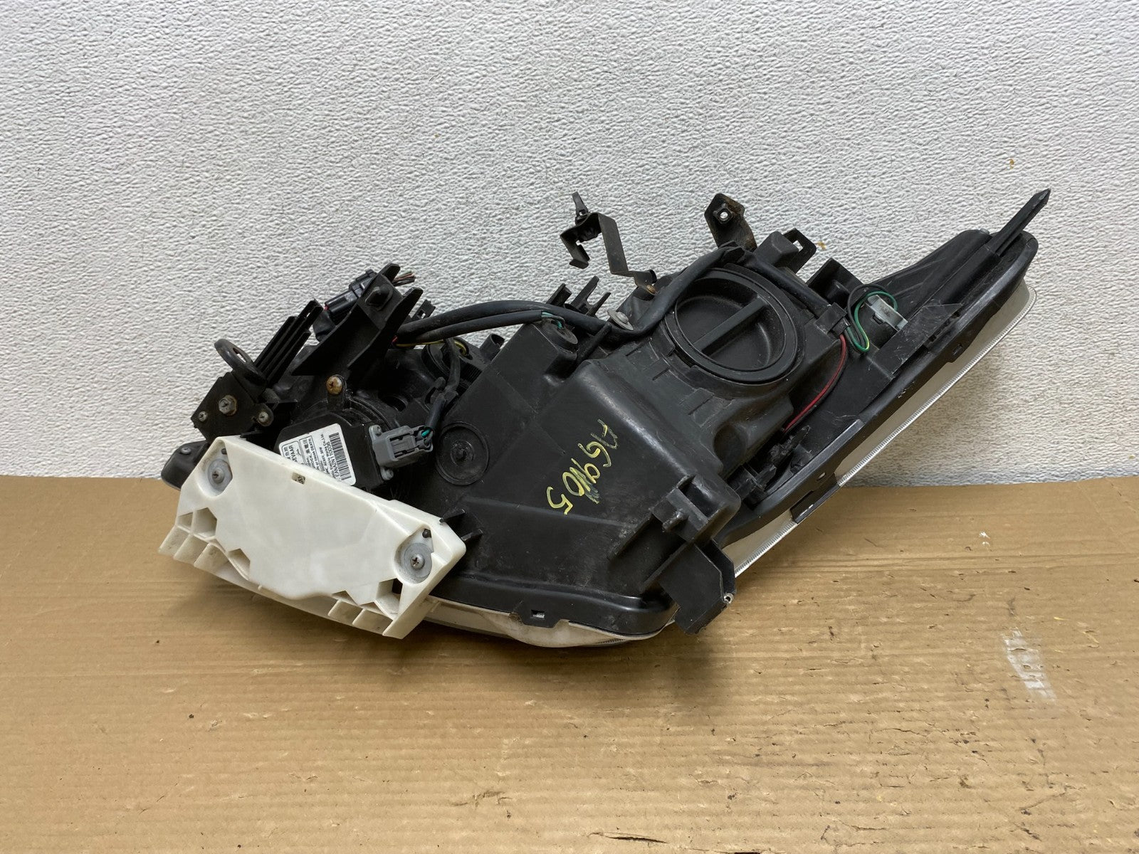 2008 to 2010 Infiniti G37 Coupe RH Right Side Xenon HID Headlight AG9105 DW7