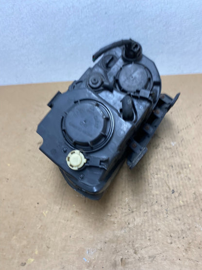 2009 2010 2011 Kia Borrego Right Passenger Side Halogen Headlight OEM AC3642 DW6