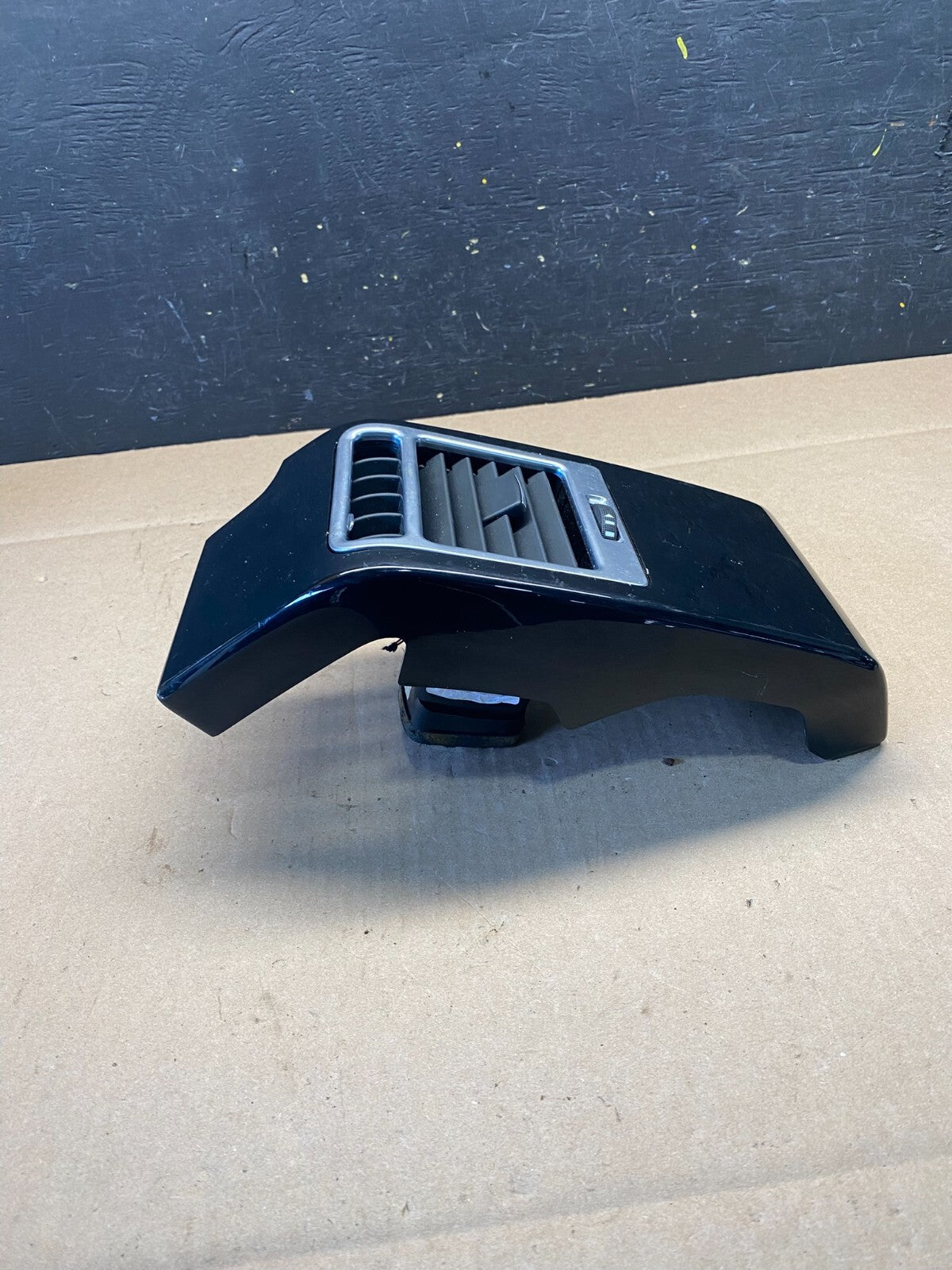 2010 to 2012 Land Rover Range Rover Right Side Dash Dashboard Vent Trim O3585 DG4