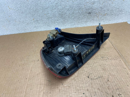 2005 2006 2007 Ford Focus Sedan Right Passenger Tail Light AI5526 LK5