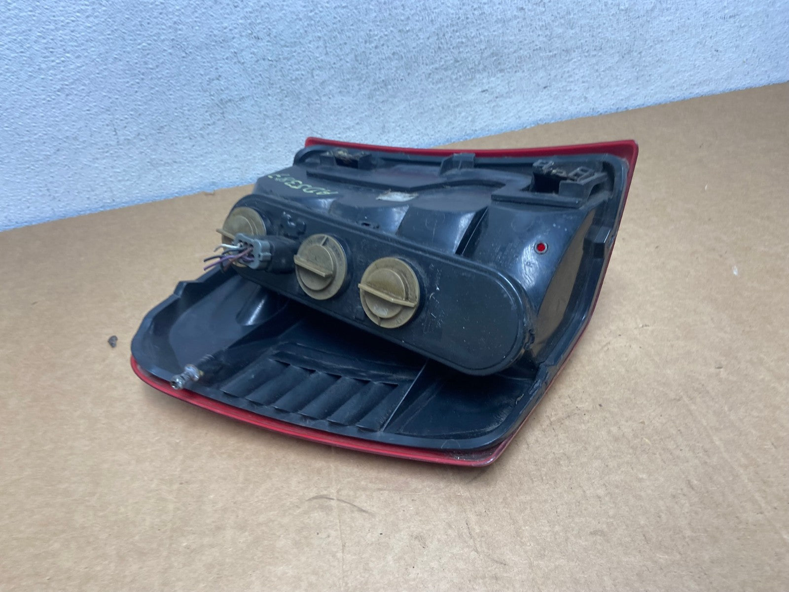 1999-2004 Jeep Grand Cherokee WJ Right Passenger Rh Tail Light AD5387 LK5