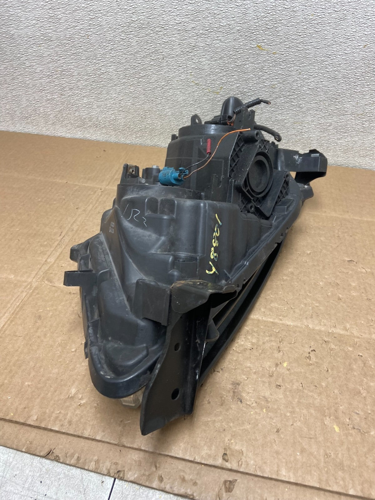 2011 to 2013 Honda Odyssey Front Right Passenger Headlight Halogen Y8801 DW8
