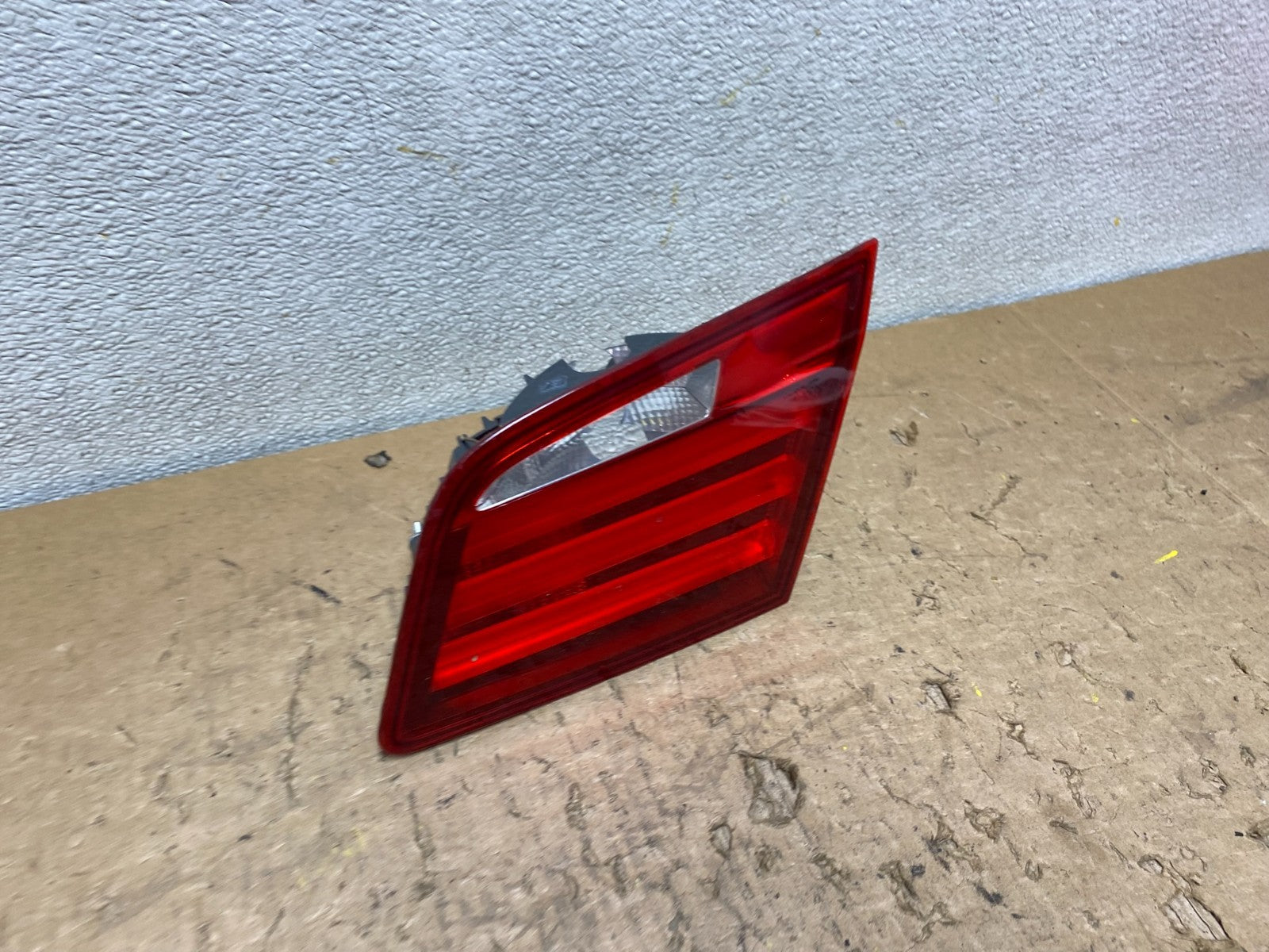 2011-2013 BMW 5 F10 Rear Right Passenger Rh Trunk Inner Tail Light OEM V8397 DW2