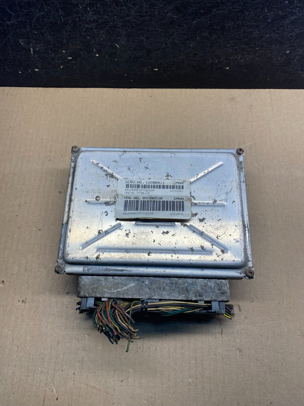 2001-2002 Silverado Tahoe Engine Computer Module 12200411 ECM ECU AH1679 DG0
