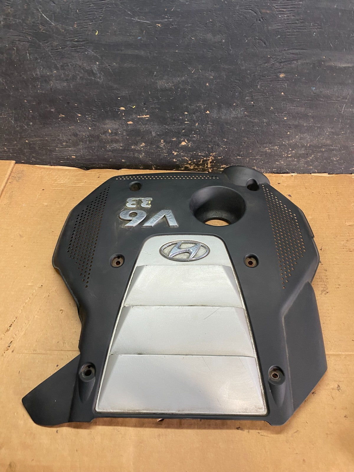 2006 to 2010 Hyundai Azera V6 Engine Motor Shield Cover OEM S0447 DG1
