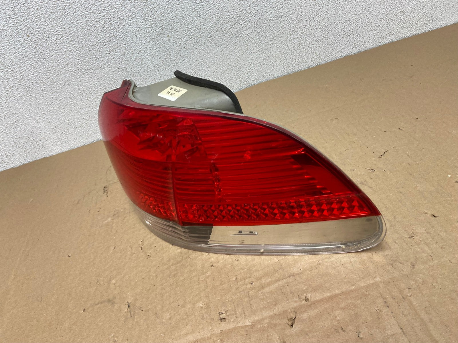 2006 to 2008 BMW 7-Series 750li 760li Right Passenger  Tail Light Oem AB6199 LK1