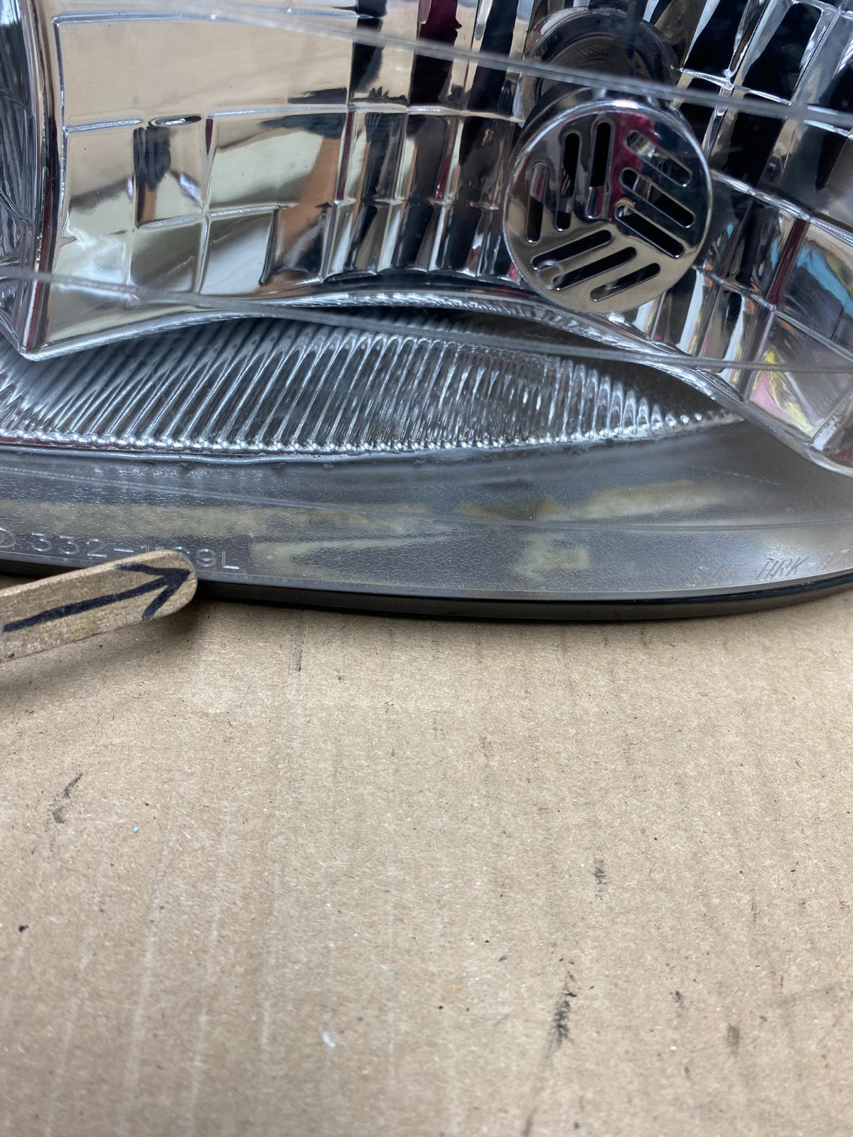 1997 to 1999 Buick Lesabre Left Driver Side Halogen Headlight AG7902 DW5