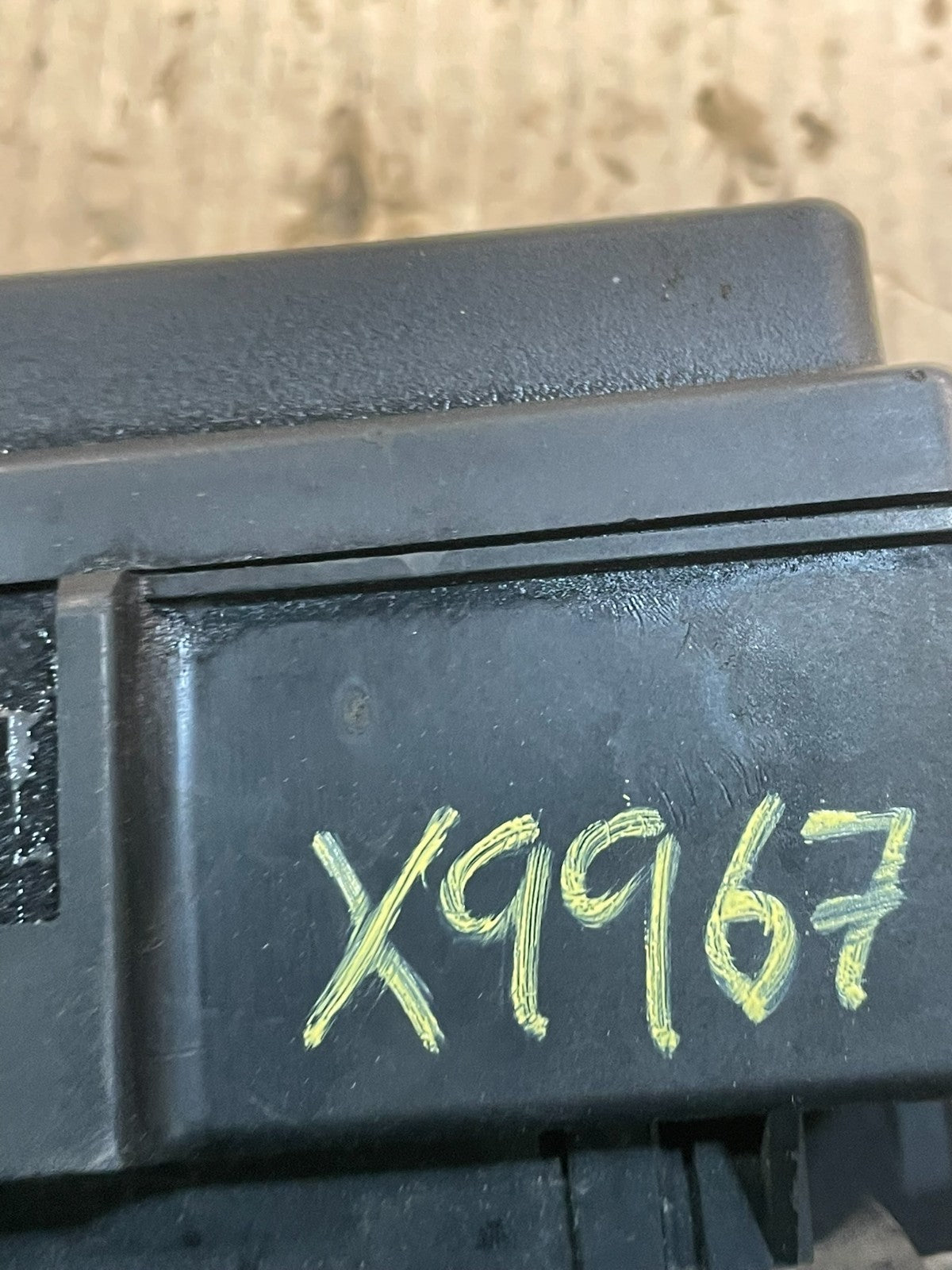 2007 Jeep Grand Cherokee Integrated Power Fuse Box 04692109ac x9967 DG7