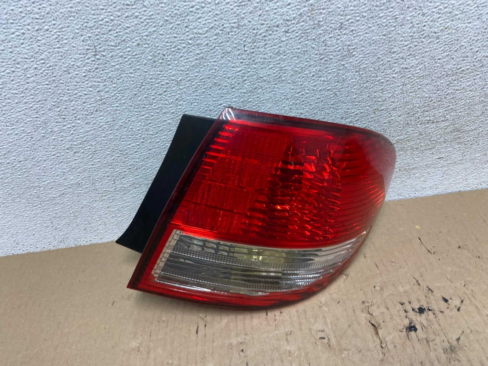 2002-2004 Infiniti i35 Right Passenger Rh Side Tail Light AF5917 LK0