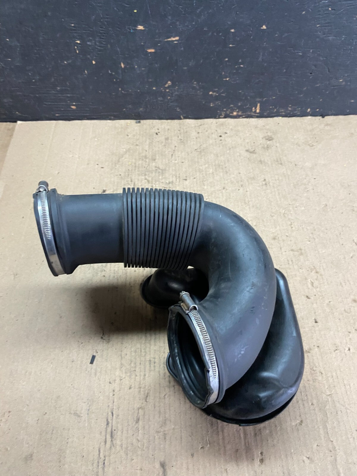 2007 to 2010 BMW X5 Air Intake Cleaner Duct Tube Pipe O0571 DG5