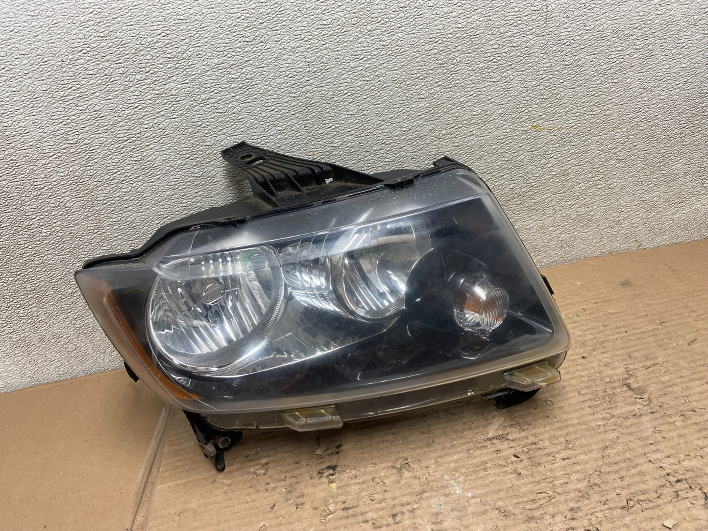2011-2013 Jeep Grand Cherokee Right Passenger Halogen Headlight AA9571 DW0