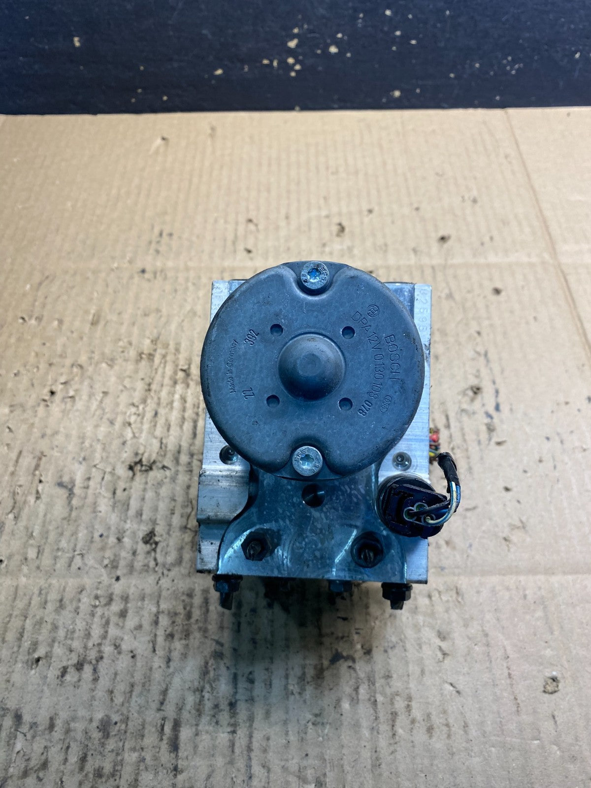 2001 2002 2003 BMW 325i 330i ABS Anti Lock Brake Pump 3451 6762113 ab2801 DG4