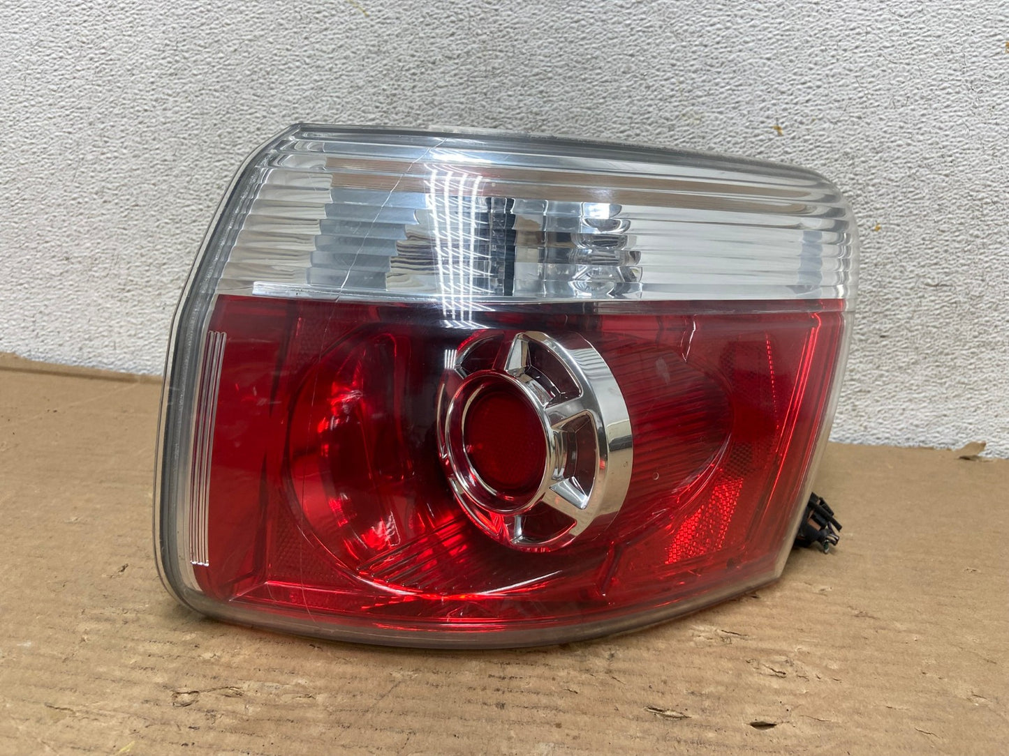 2007 to 2012 GMC Acadia Halogen Tail Light Right Passenger RH Side AG9302 LK0