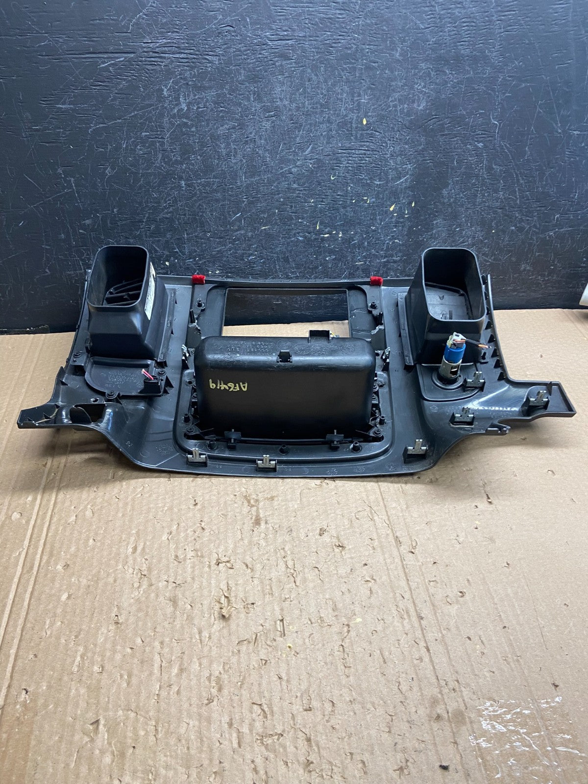 2002 to 2005 Dodge Ram Radio Climate Control Dash Air Vent Bezel Trim af6419 DG4
