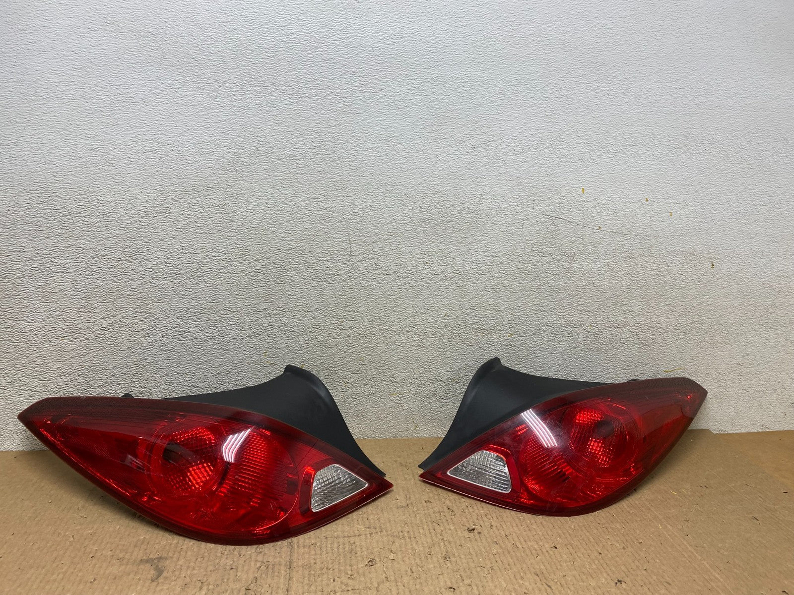 2006 - 2009 Pontiac G6 Coupe Left+Right Side Tail Lights OEM W5471 DW0