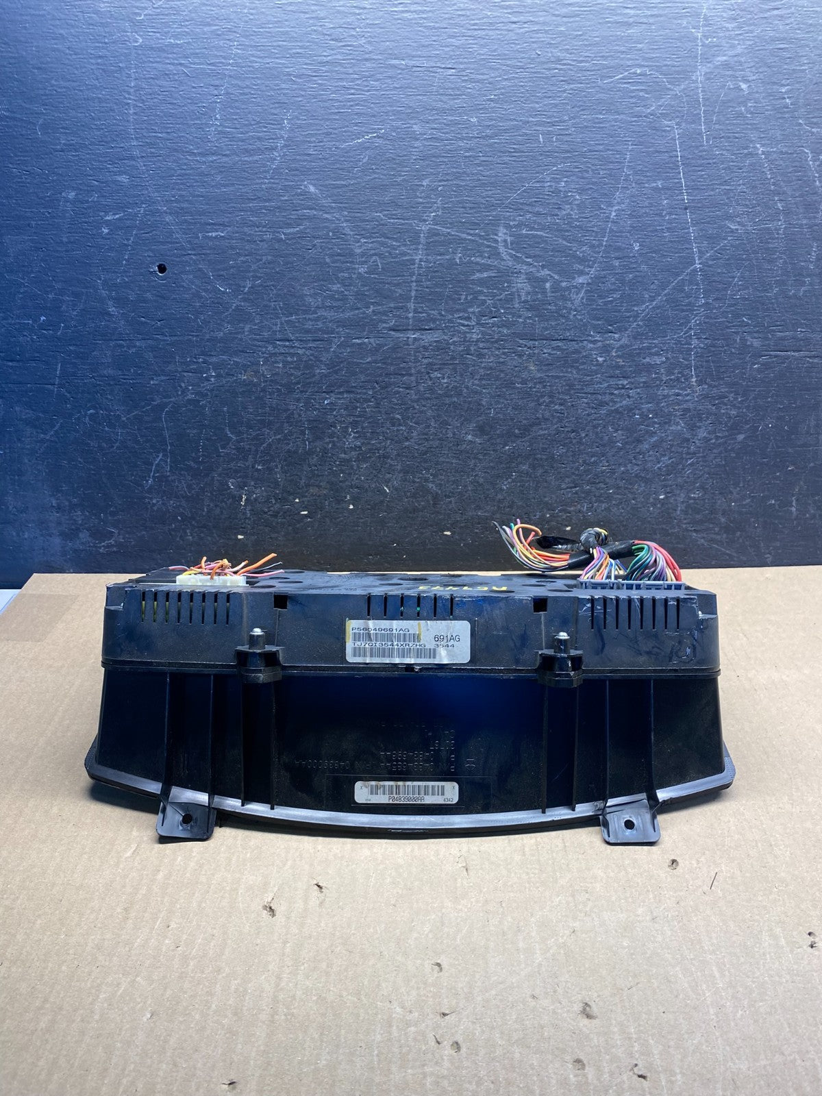 2005 Dodge Durango Speedometer Instrument Cluster Gauge AG7473 DG3