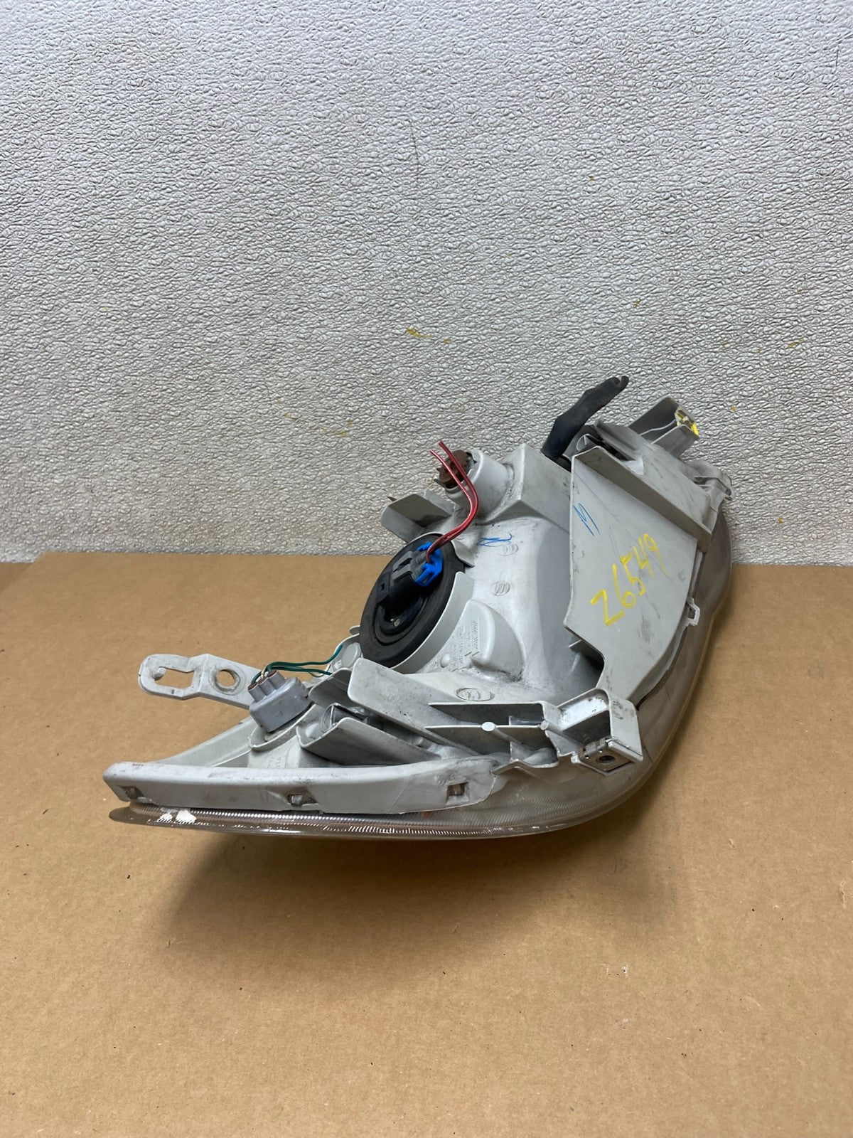 2003 to 2004 Toyota Corolla Left Driver LH side Headlight Oem Z6549 DW8