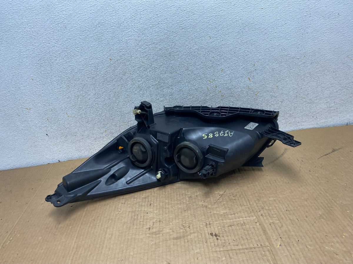 2013 - 2016 Ford Escape Headlight Right Passenger RH Side Halogen AI7885 DW7
