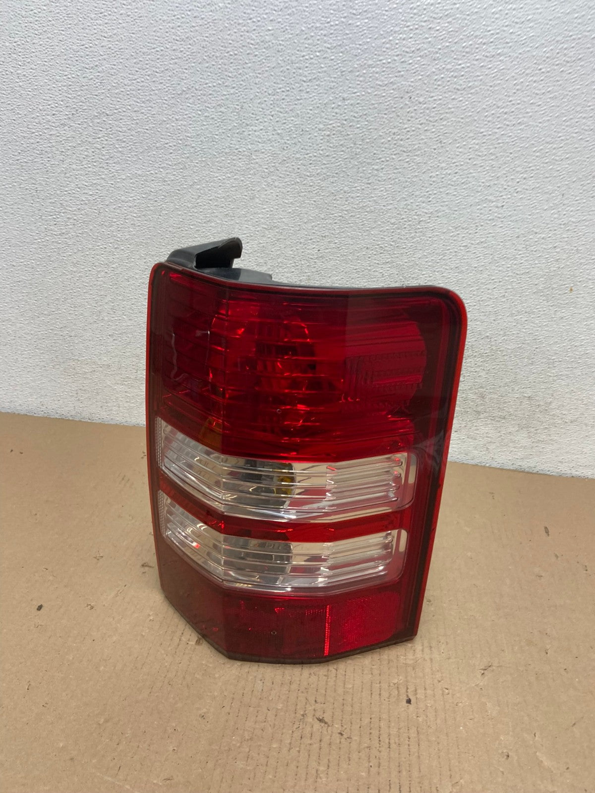 2008 to 2012 Jeep Liberty Right Passenger RH Side Tail Light AF3121 LK0