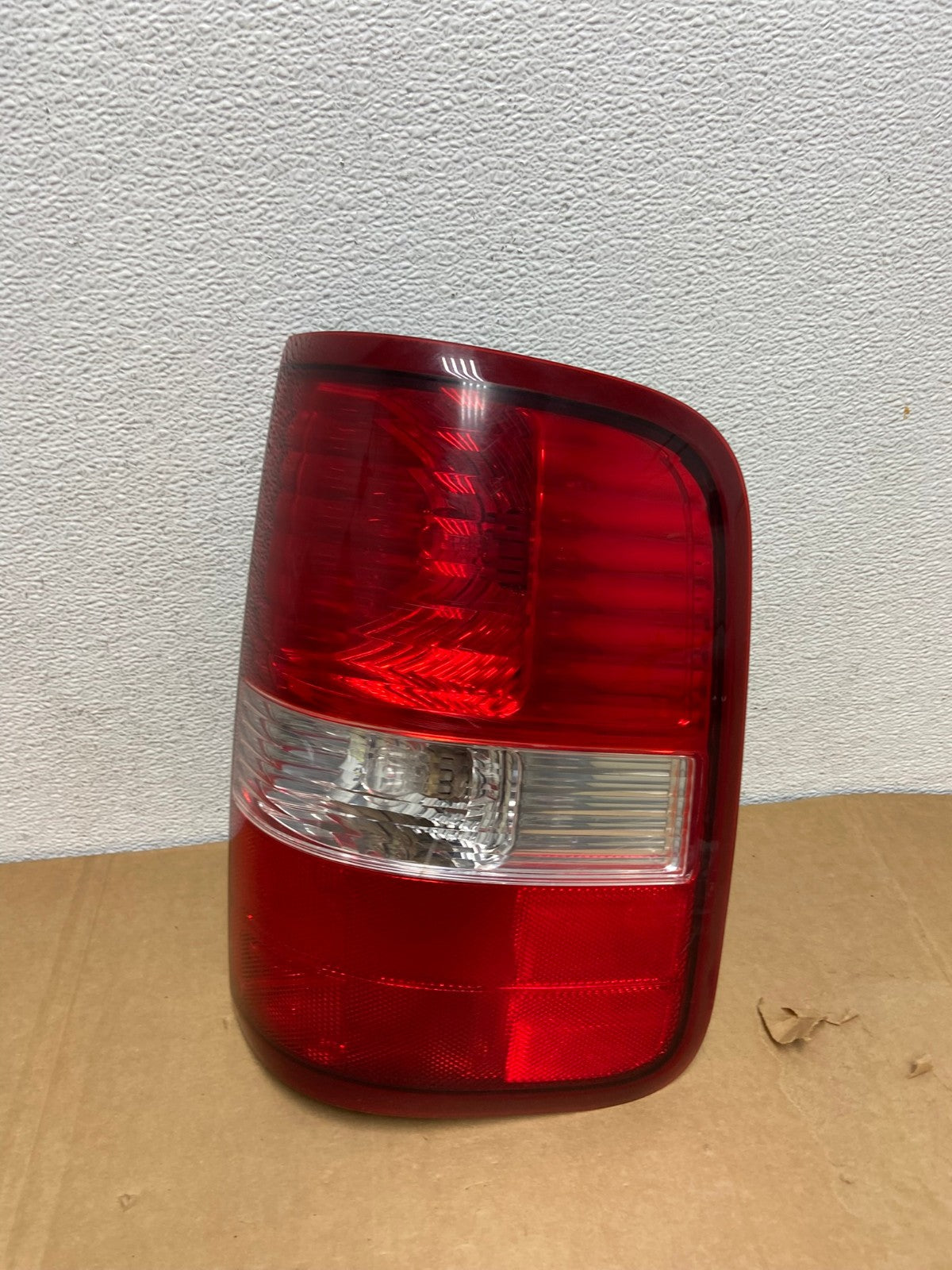 2004 to 2008 Ford F150 F-150 Right Passenger RH Side Tail Light AC8355 LK0