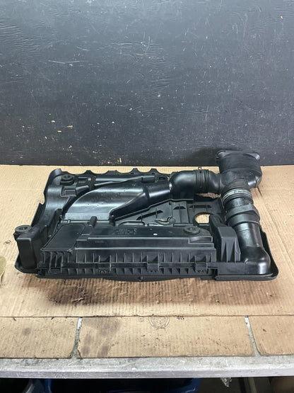 2005 to 2008 Volkswagen Jetta Beetle 2.5L Passat Engine Cover 07k129601G M9118 D5