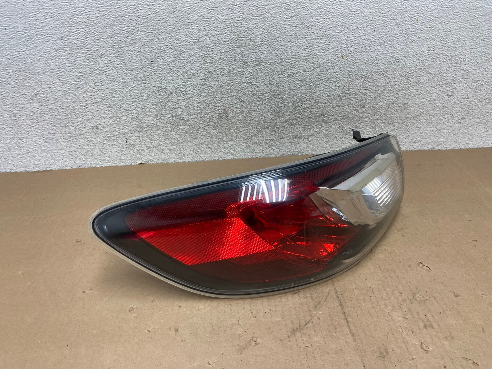 2010 2011 2012 2013 Mazda 3 Left Driver Lh Side Tail Light AG4672 LK2