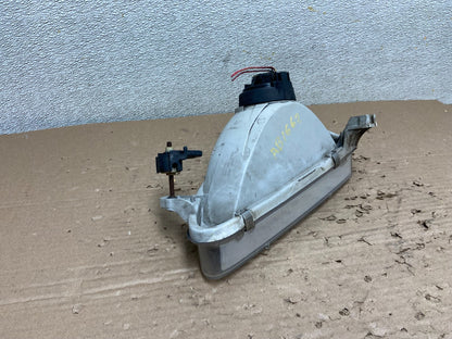 1998 to 2000 Toyota Corolla Front Right Passenger RH Headlight AB1662 DW7