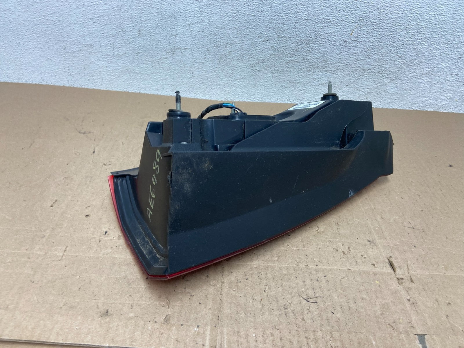 2008 - 2011 Cadillac STS Right Passenger RH Side Tail Light AE6489 DW5
