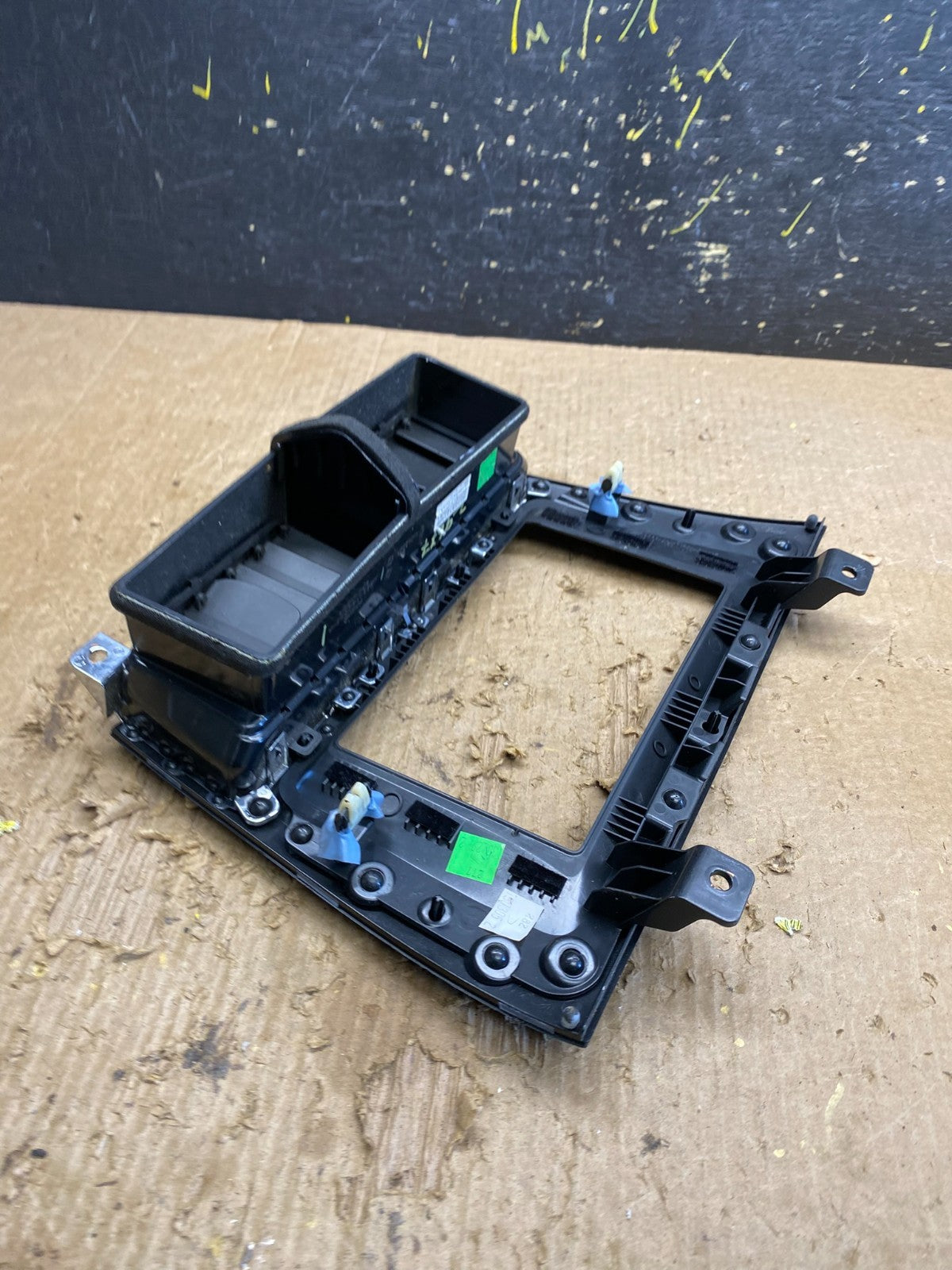2010 - 2012 Lincoln Mkt Center Dash Gps Radio Bezel Panel Air Vent OEM Z9677 DG5