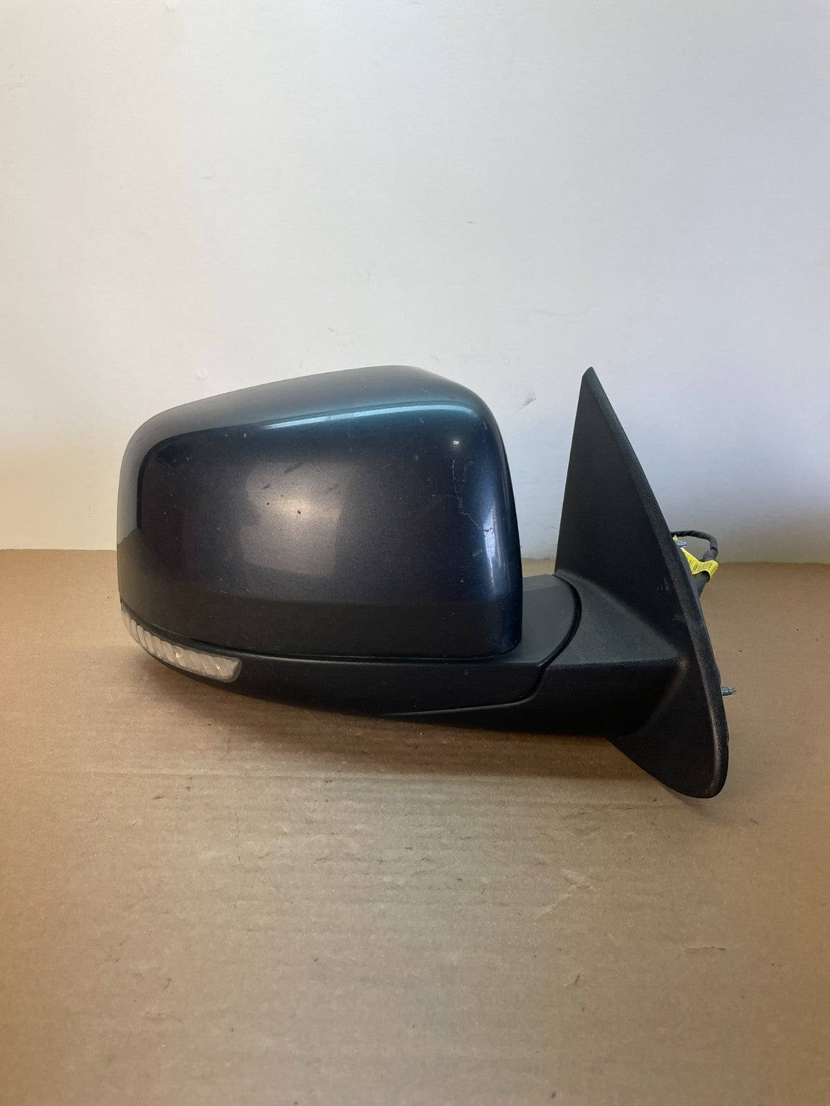 2011 to 2013 Dodge Durango Right Passenger Turn Sgn View Door Mirror AF5662 DG0