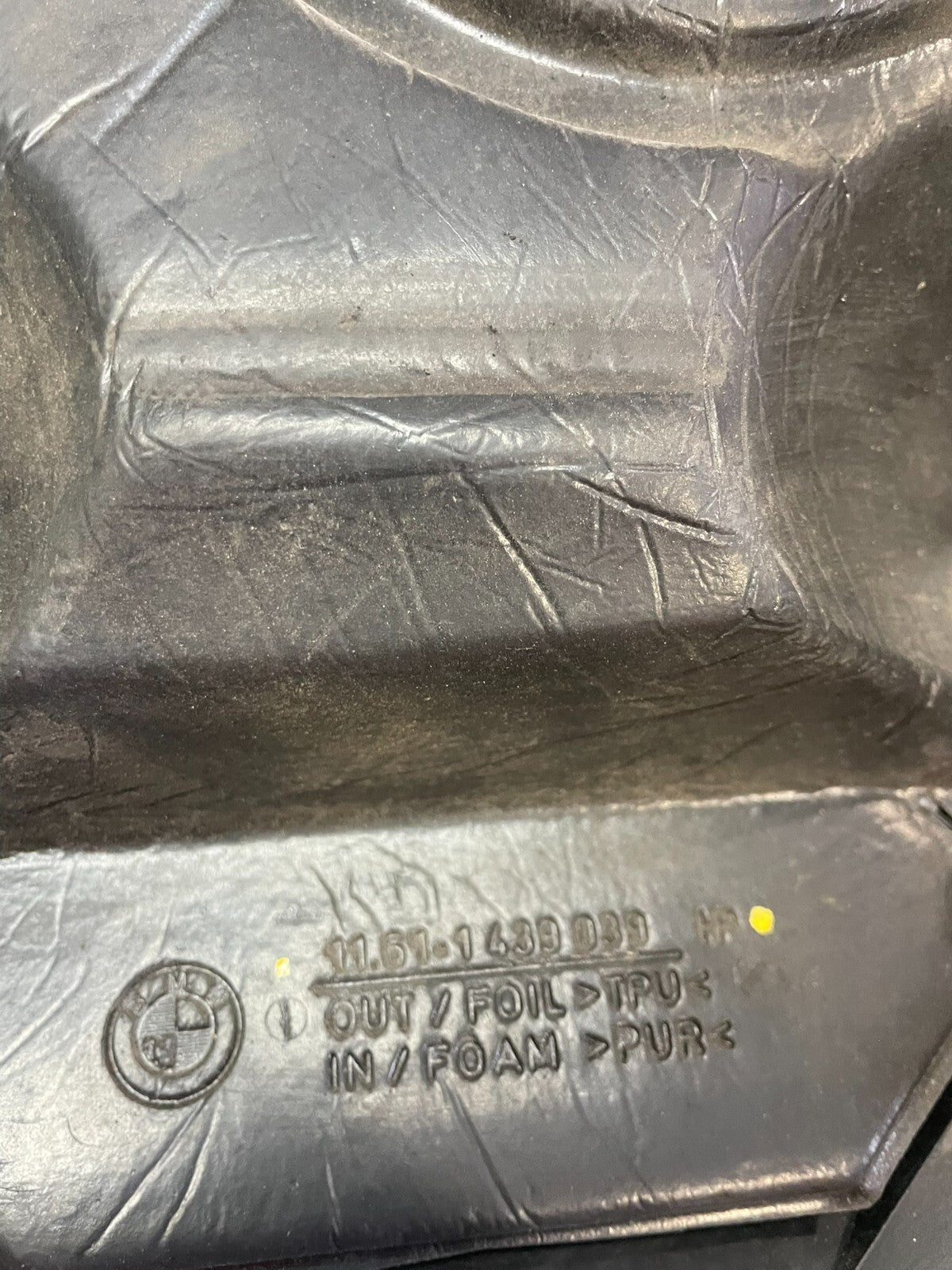 2000 to 2003 BMW X5 V8 4.4L Engine Motor Top Cover Trim M2663 DG8