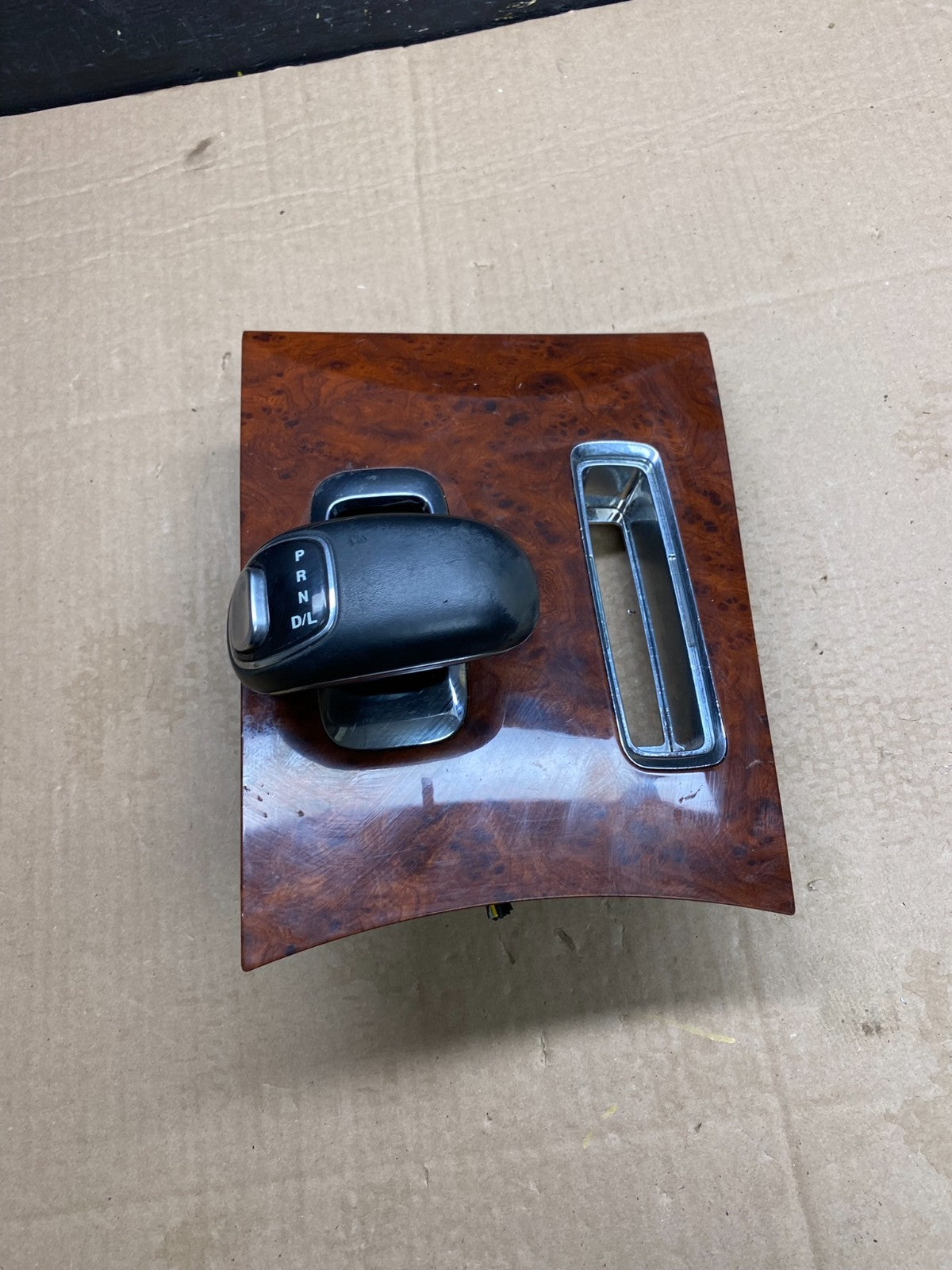2011 2012 2013 2014 Chrysler 300 Center Console Shifter Bezel Trim OEM Y9923 DG0