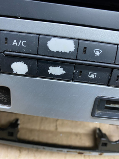 2008 to 2010 Infiniti QX56 Radio Player Climate Control Panel Bezel Y7829 DG1