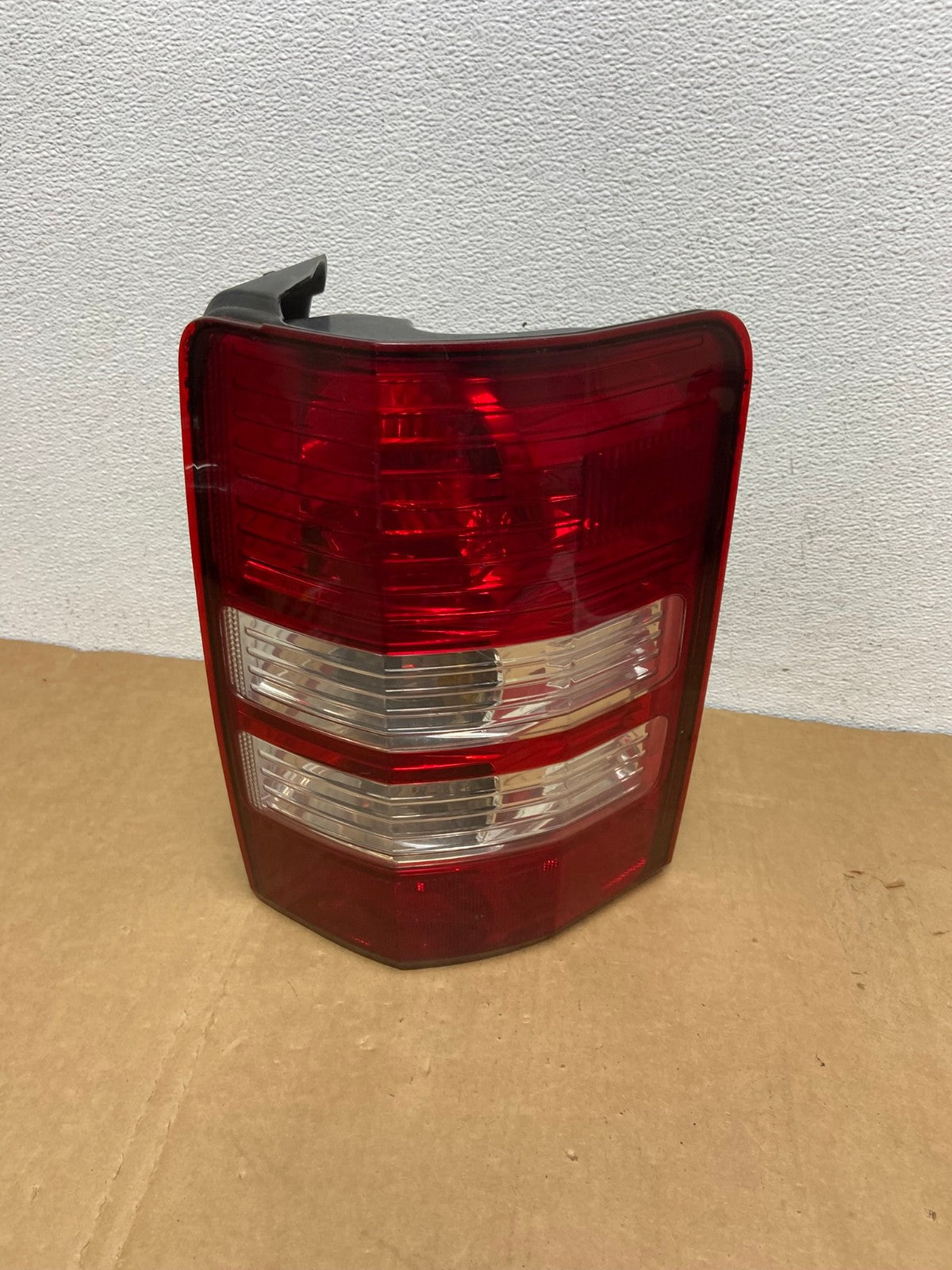 2008 to 2012 Jeep Liberty Right Passenger RH Side Tail Light AC8393 LK0