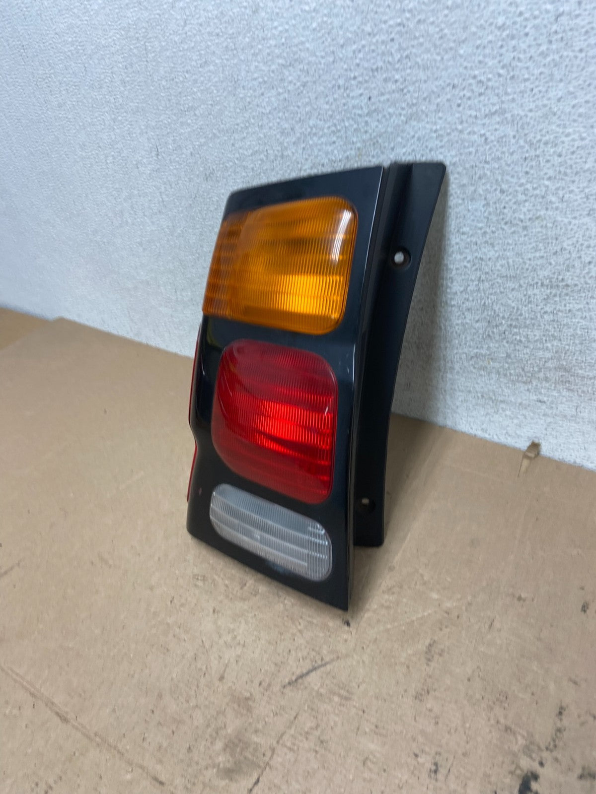 2000-2004 Mitsubishi Montero Sport Left Driver Lh Tail Light af5048 DG1