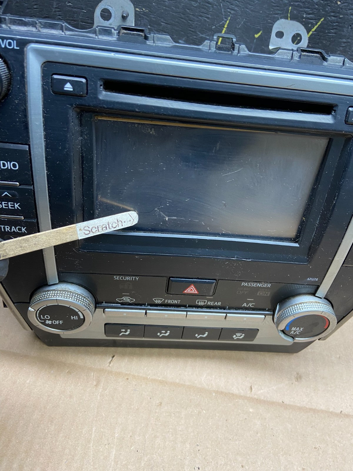 2012 2013 2014 Toyota Camry Radio CD Player Climate Control Bezel Y2138 DG1