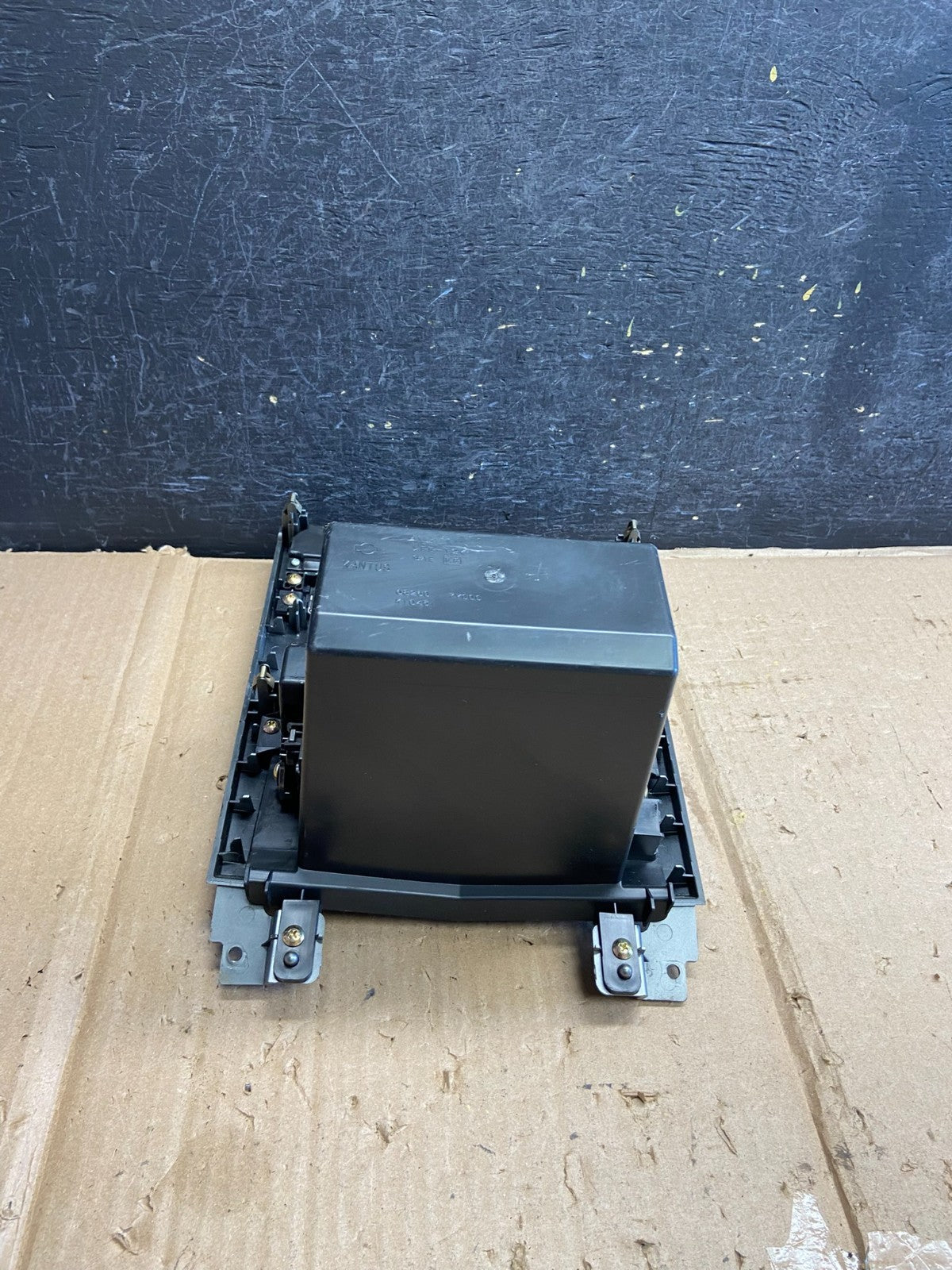 2004 2005 2006 Nissan Maxima Radio Panel Climate Control Bezel Trim OE AI2839 DW3