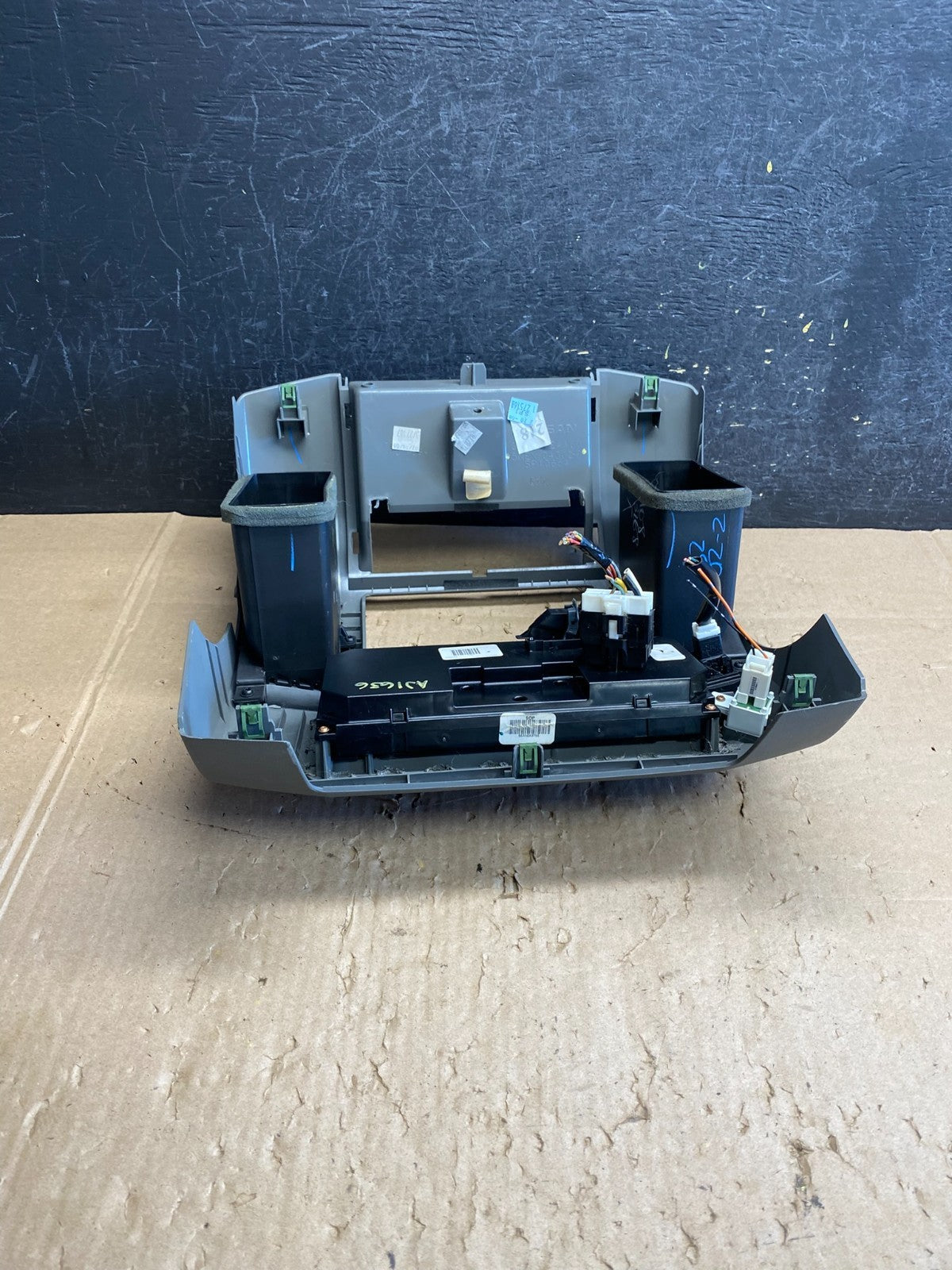 2005-2008 Nissan Pathfinder Radio A/C Heat Temperature Climate Control AJ1636 DG3