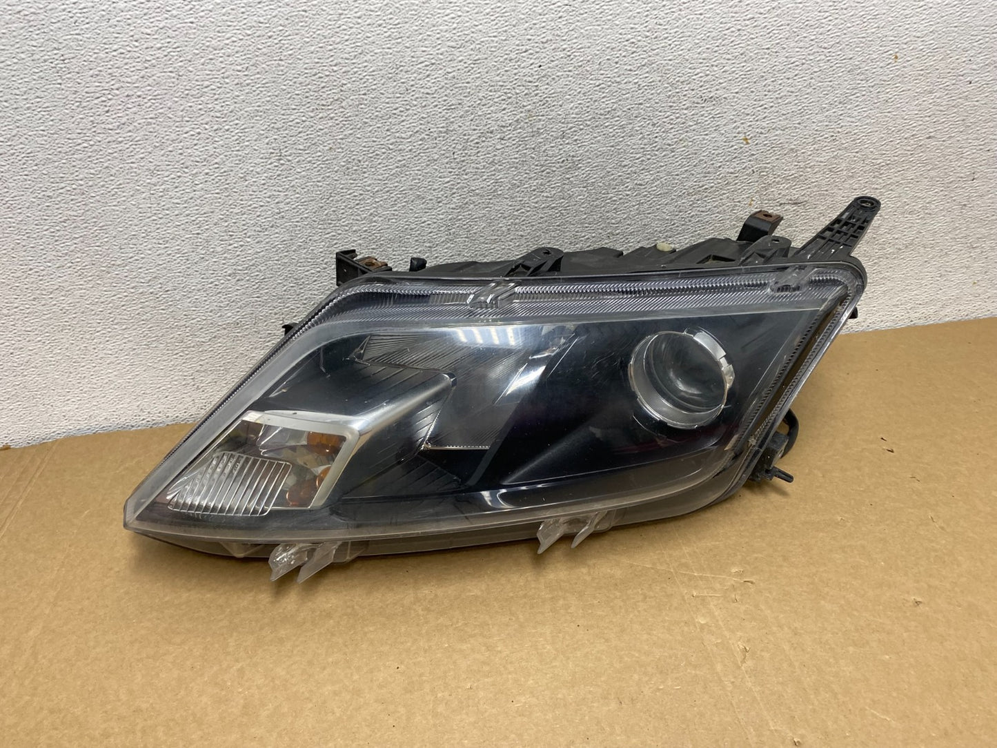 2010 2011 2012 Ford Fusion Left Driver LH Side Headlight Halogen AF7278 DW0