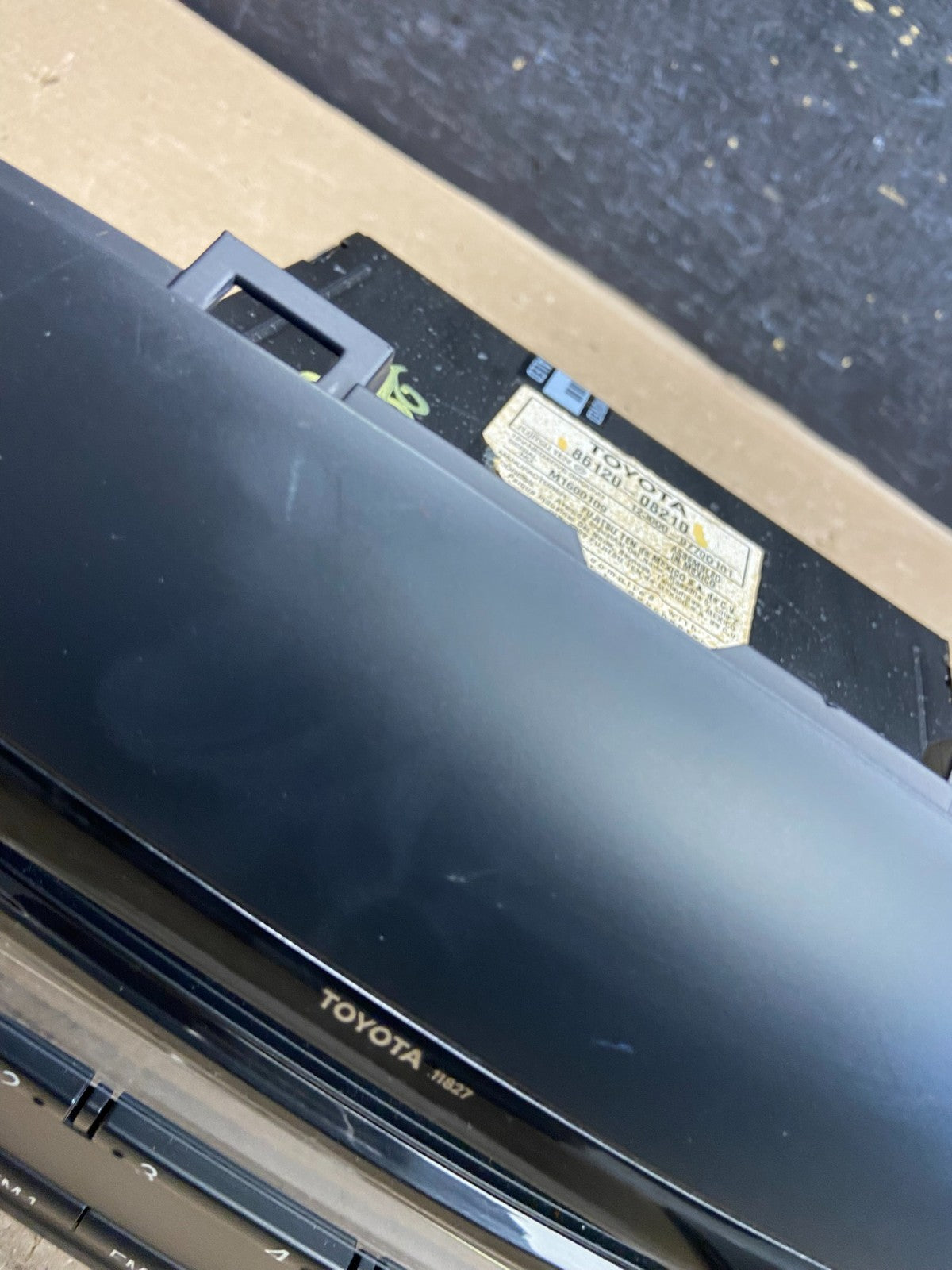 2004 to 2010 Toyota Sienna AM FM CD WMA Mp3 Radio Receiver AH3786 DG1