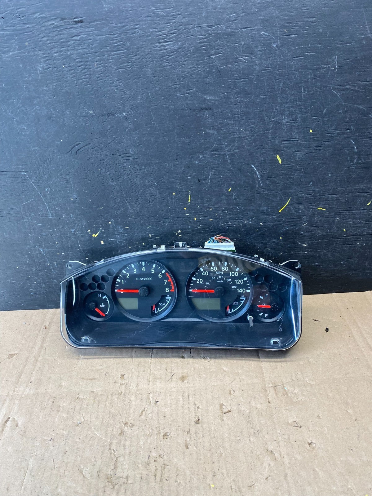 2005 Nissan Xterra Frontier Speedometer Cluster Gauge OEM R8876 DG0