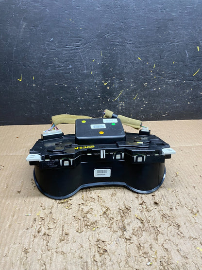 2013 Nissan Pathfinder Speedometer Cluster Gauge OEM V7505 DG5