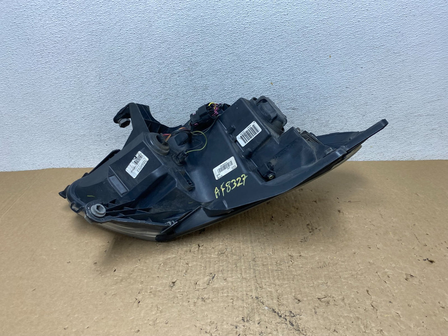 2008-2012 Buick Enclave Left Driver Headlight Xenon Hid One Ballast AF8327 DW7