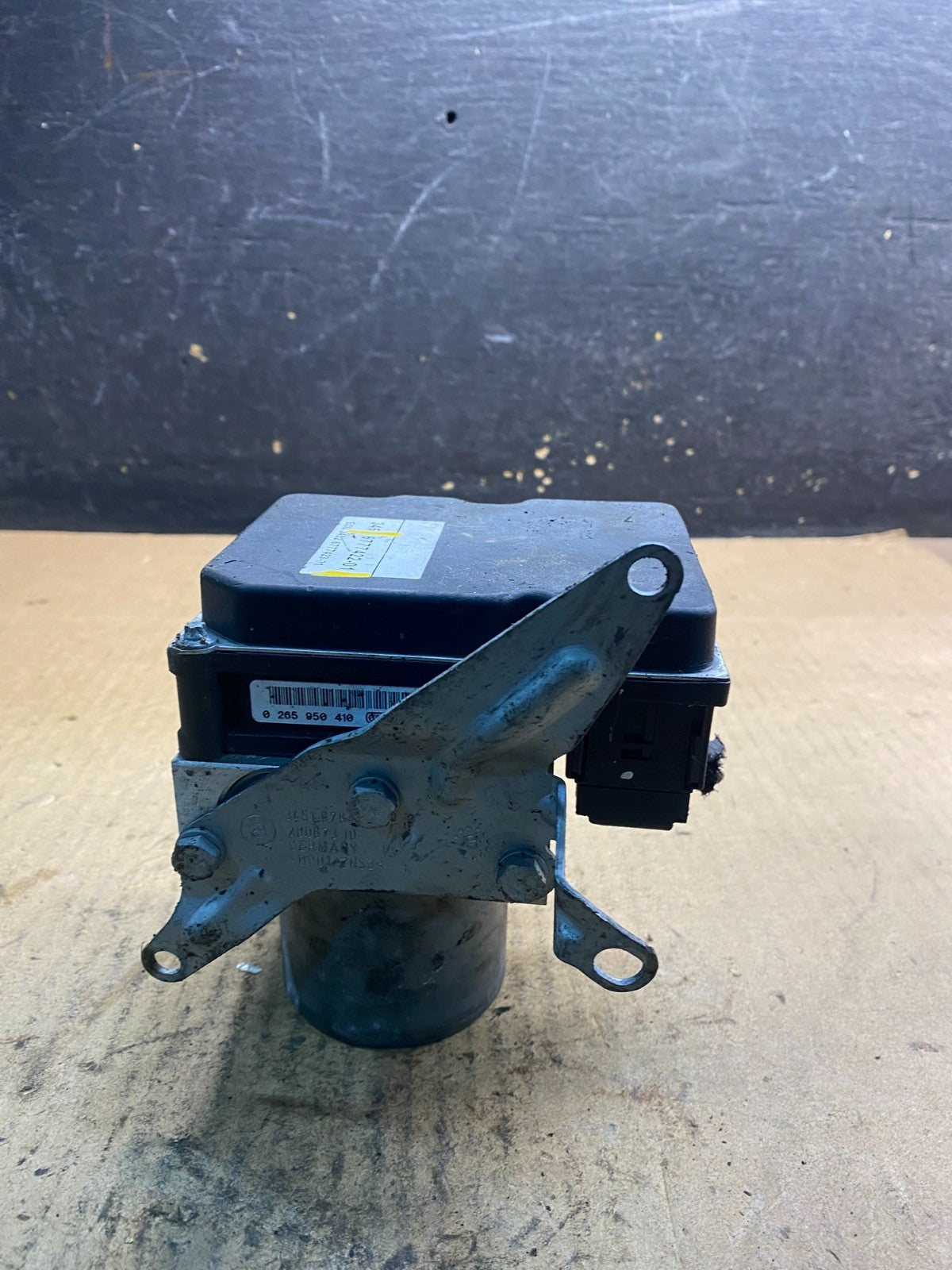 2007 to 2013 BMW 328i  ABS Anti-Lock Brake Pump 3451 6777422-01 OEM Z2407 DG2
