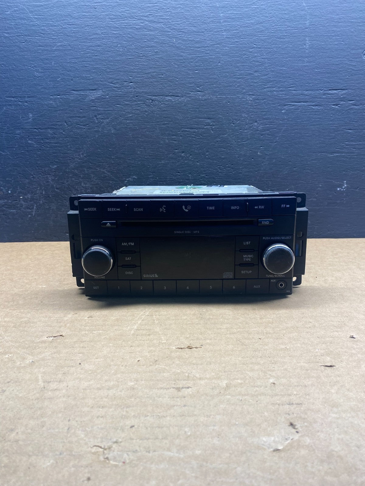 2007-2012 Chrysler Dodge Jeep Ram Radio CD MP3 AUX Receiver ac8061 DG0