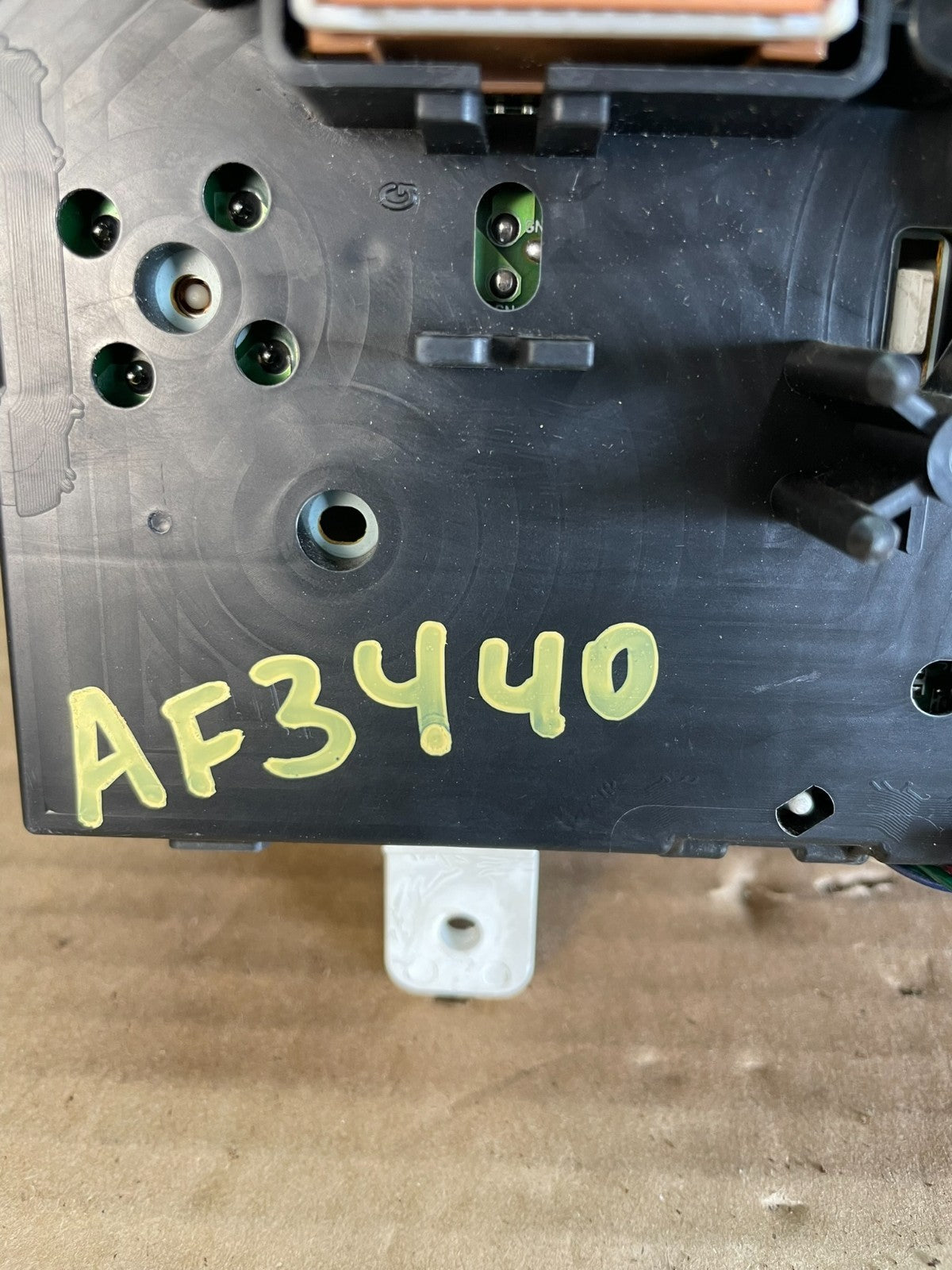 2001 to 2003 Nissan Pathfinder Speedometer Cluster Gauge AF3440 DW10