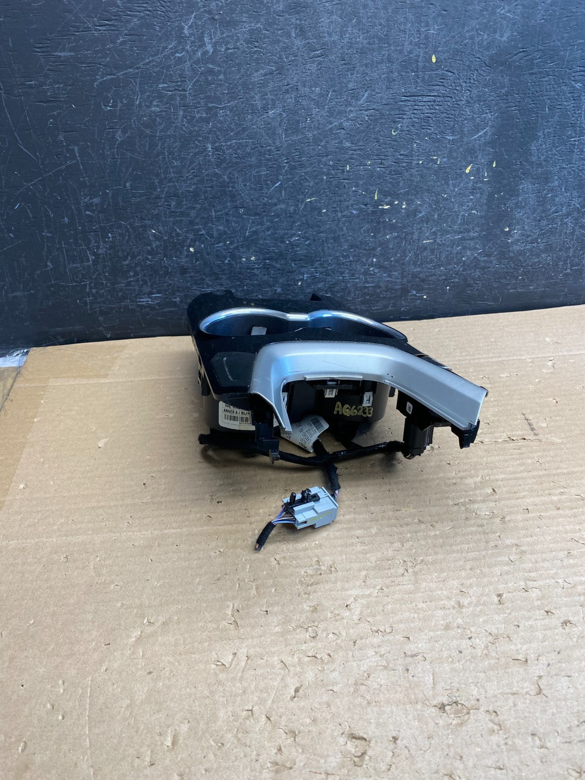 2013 to 2016 Ford Fusion Front Center Console Cup Holder Cupholder ag6233 DG2