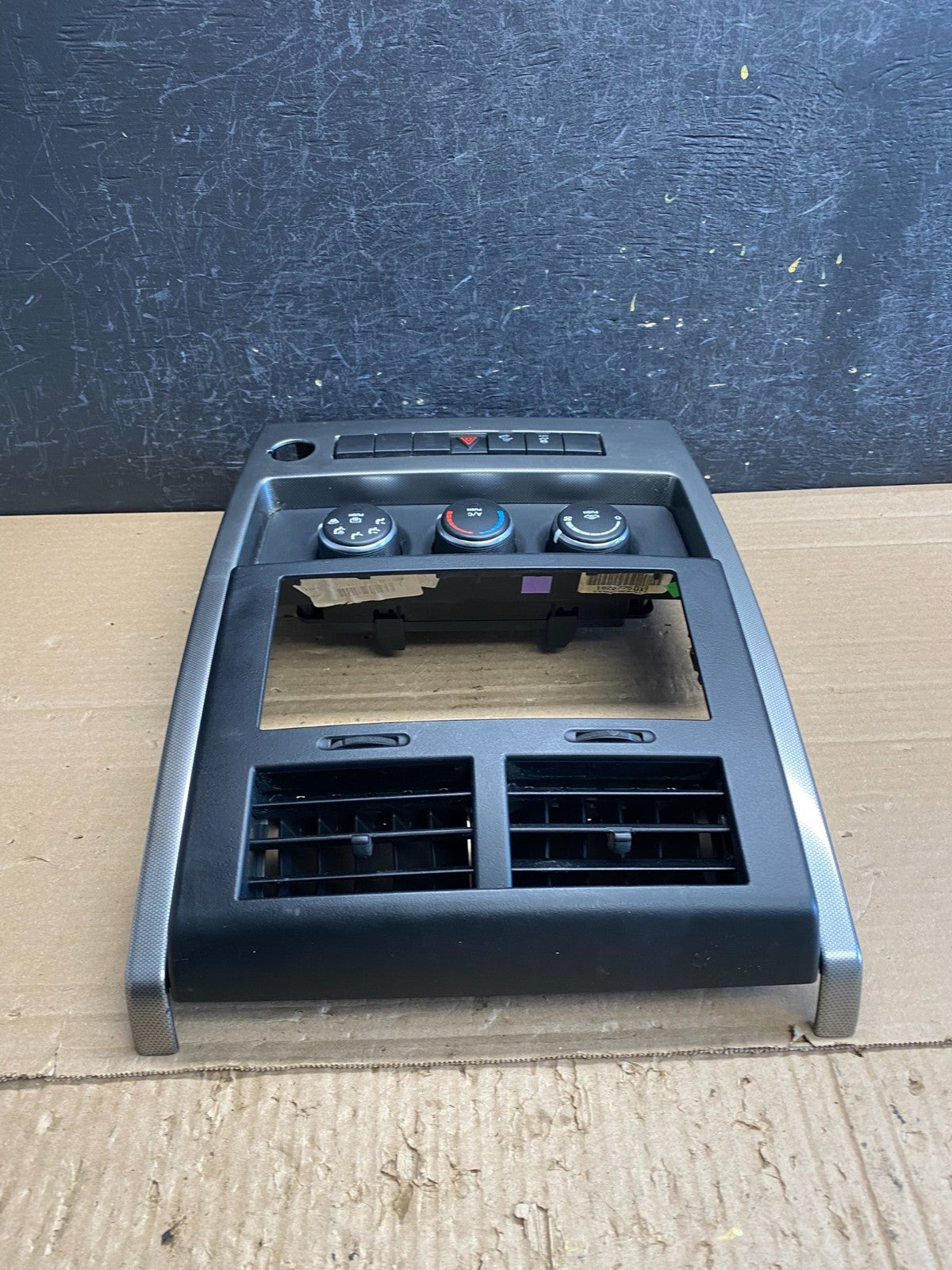 2008 to 2012 Jeep Liberty Dash Climate Temperature Control Radio Bezel AG0161 DG2