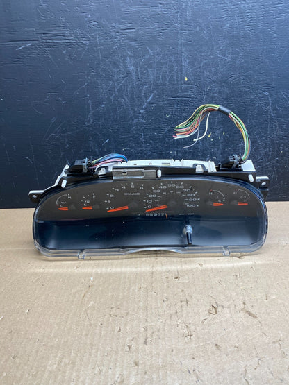 2004 to 2008 Ford E150 E250 E350 Gauge Speedometer Cluster AC65110